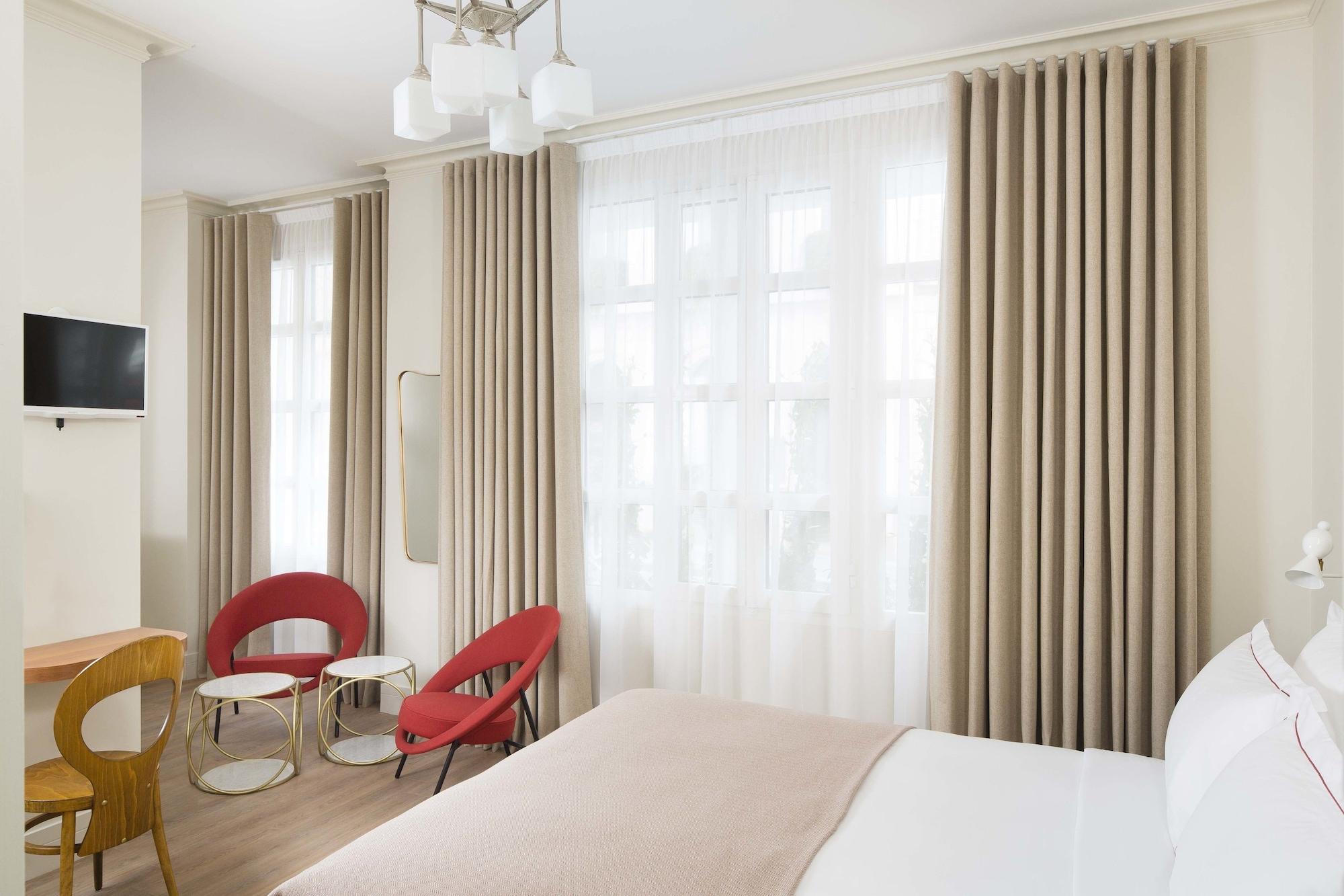 Hotel Celeste Batignolles Montmartre Paris Dış mekan fotoğraf